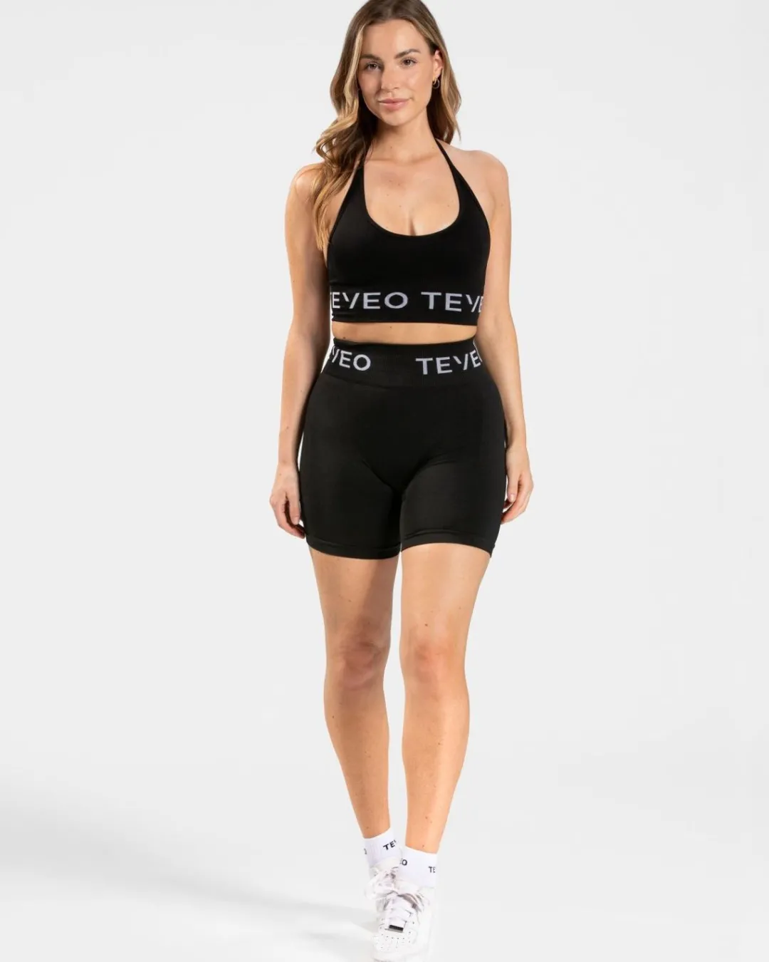 TEVEO Shorts*Signature Scrunch Short "Schwarz"