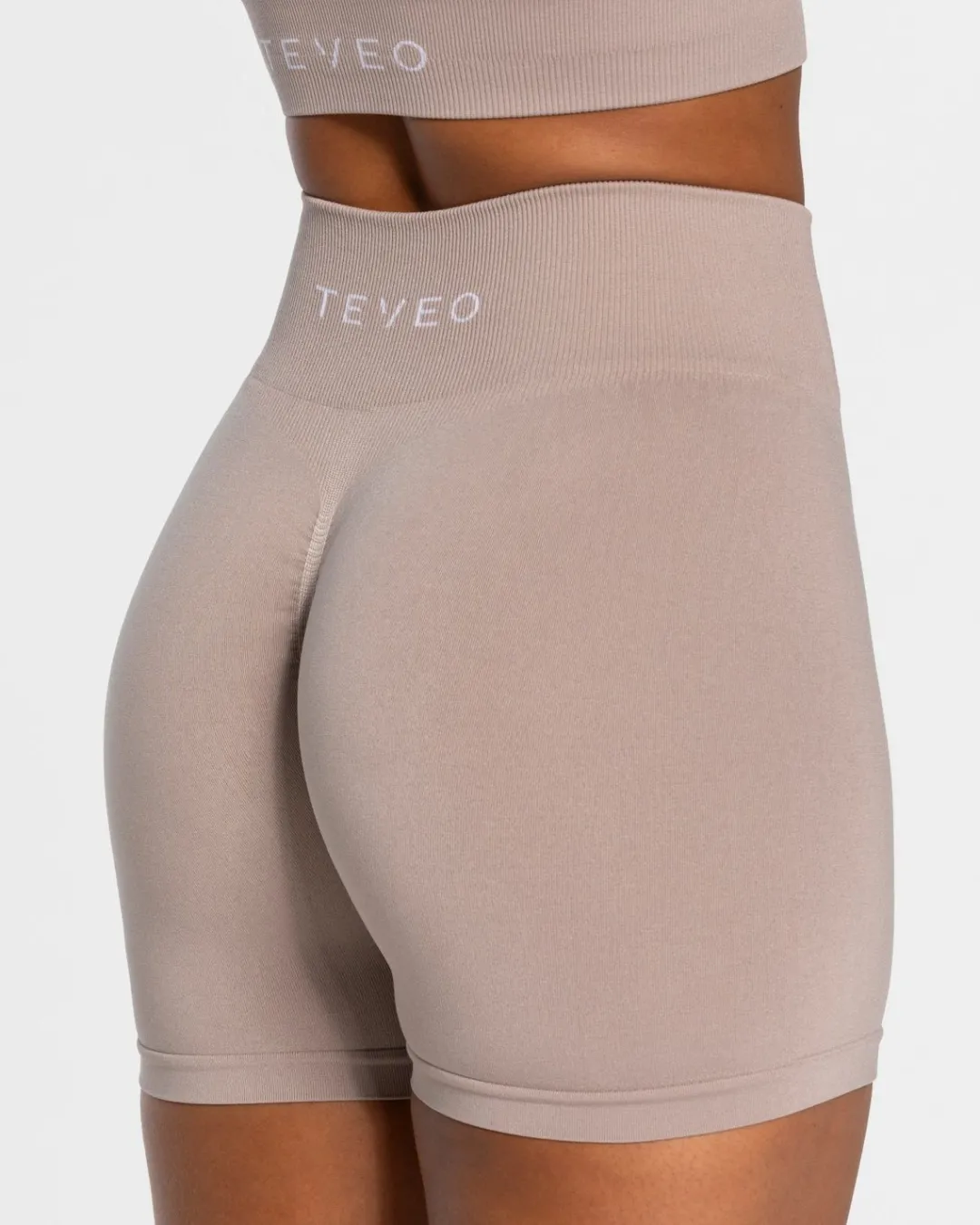 TEVEO Shorts*Timeless Scrunch Short "Dust"