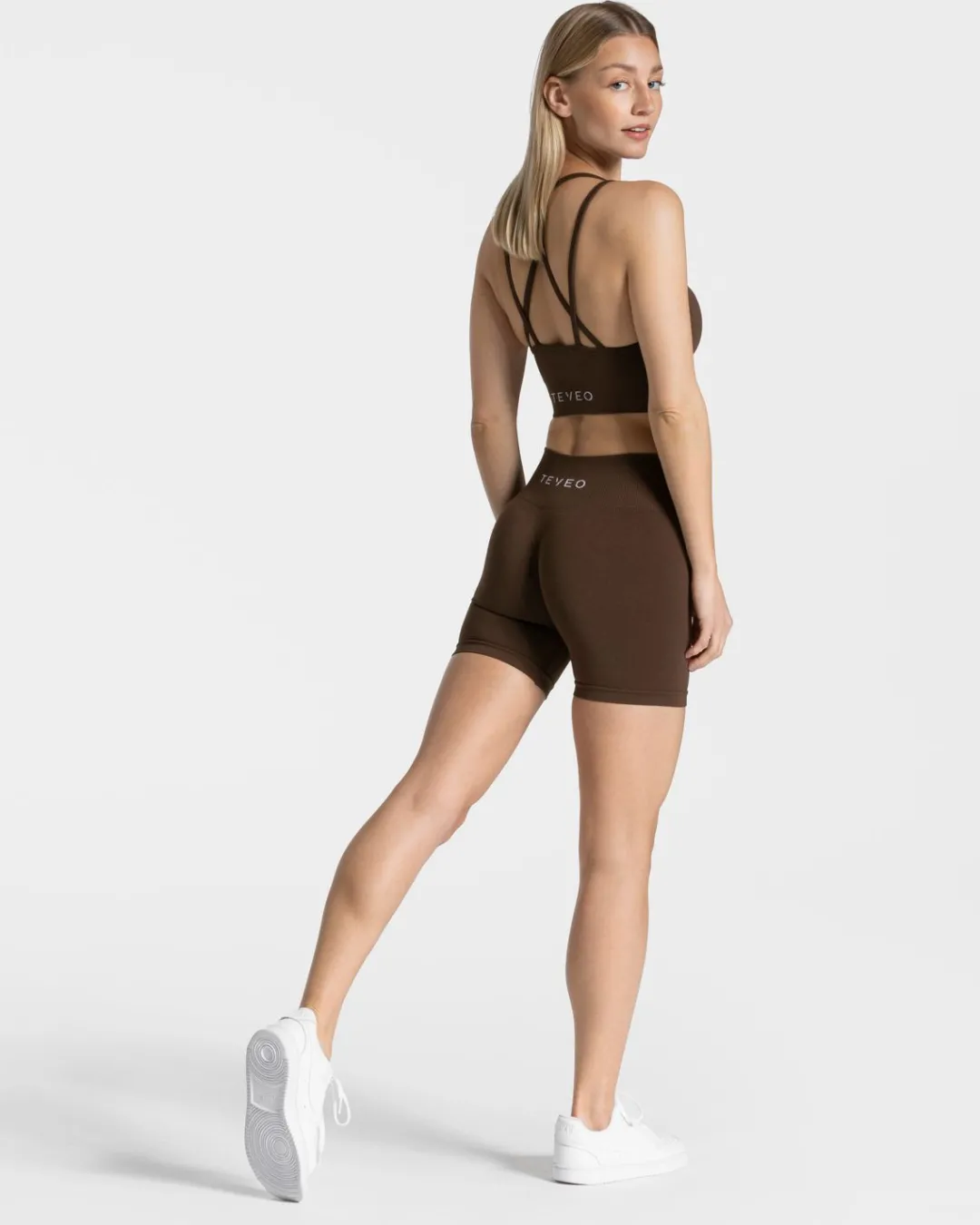 TEVEO Shorts*Timeless Scrunch Short "Dunkelbraun"