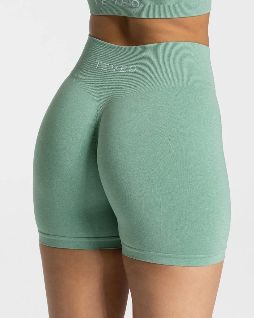 TEVEO Shorts*Timeless Scrunch Short "Salbei"