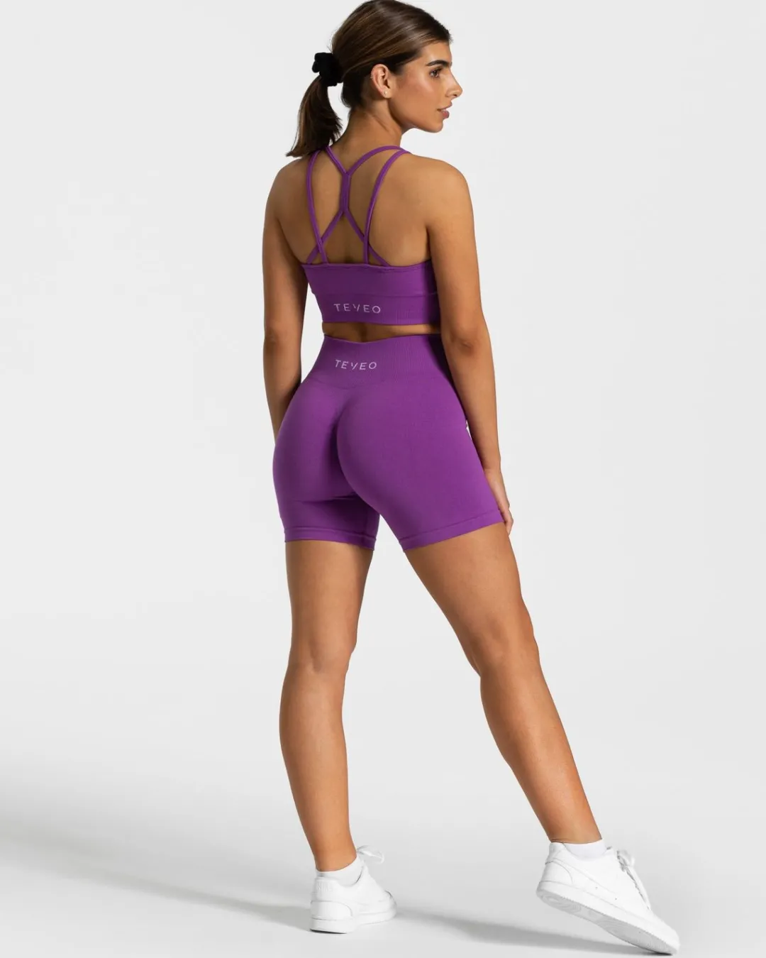 TEVEO Shorts*Timeless Scrunch Short "Violett"